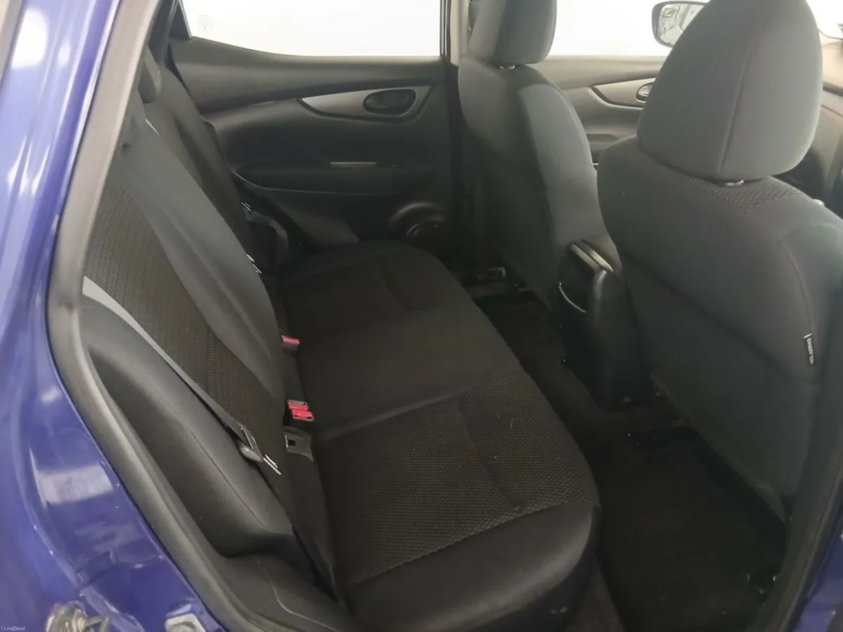 Nissan Qashqai 1.5 DSL XE 4DR - Image 6
