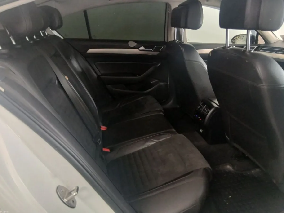 Volkswagen Passat 2.0 TDI GT BMT 150PS 4DR - Image 6