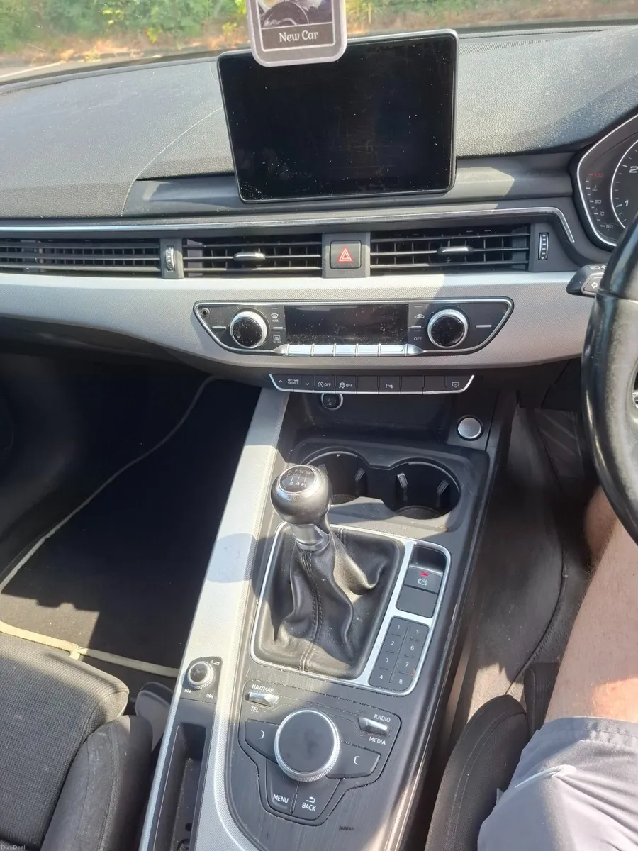 Audi A4 2017 - Image 4