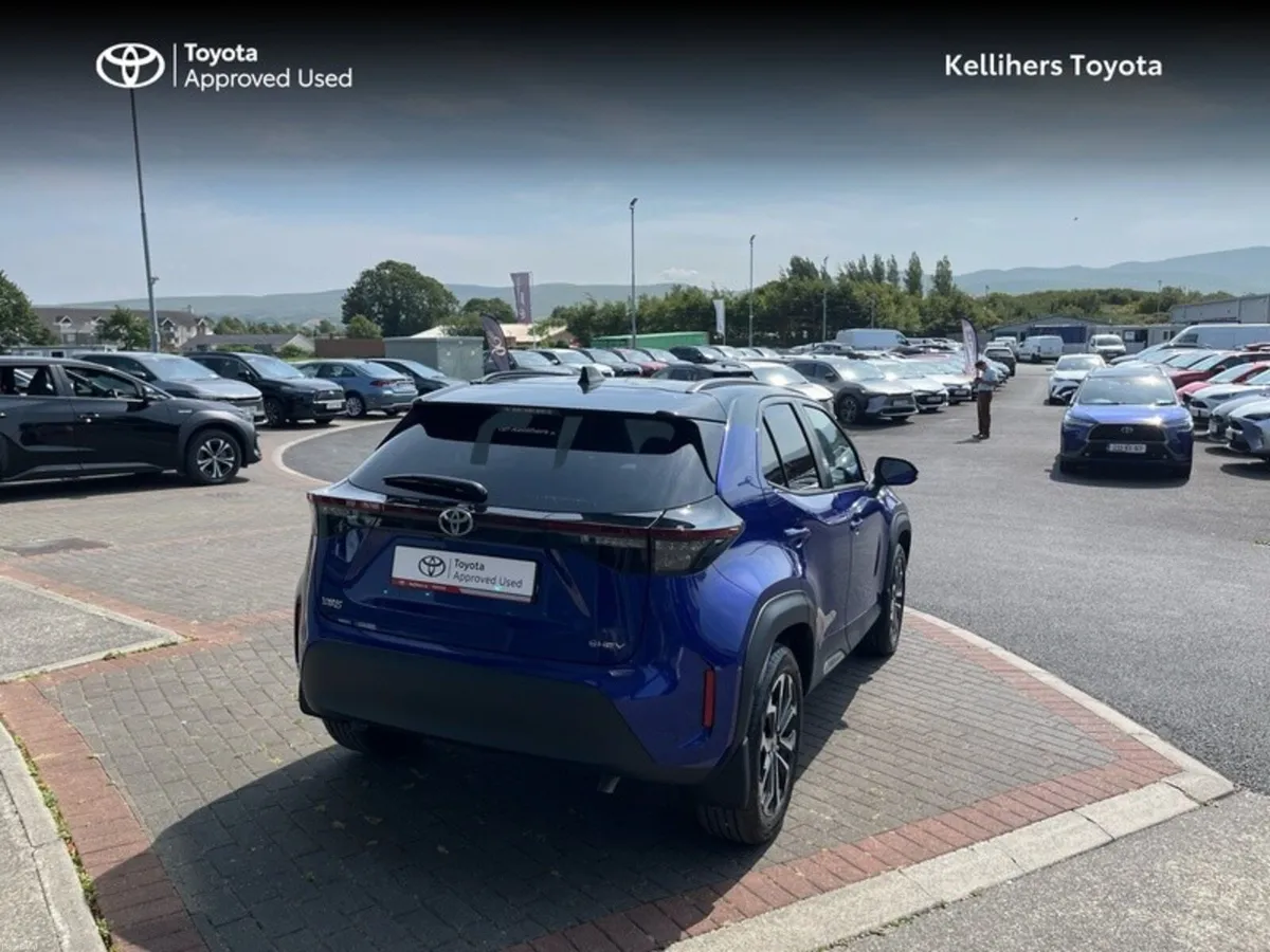Toyota Yaris Cross HYBRID ELECTRIC LUNASPORT - Image 2