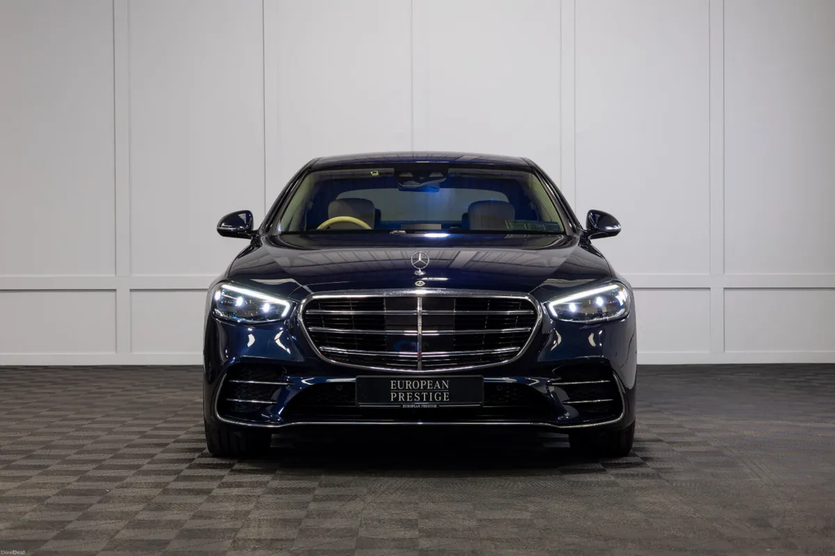 2023 Mercedes-Benz S-Class S580e LWB AMG Line - Image 2