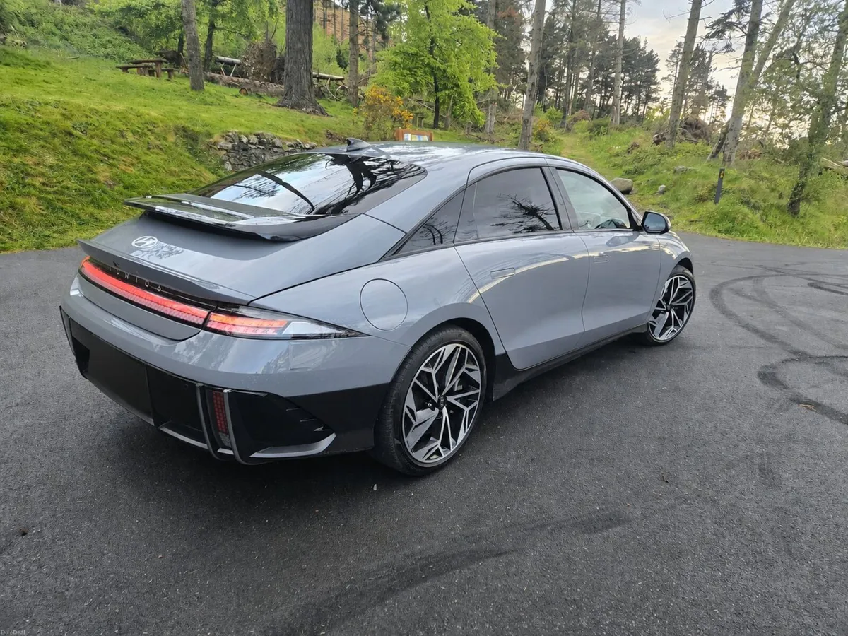 Hyundai IONIQ 6 Premium 2024 - VRT is 0 Euros - Image 3