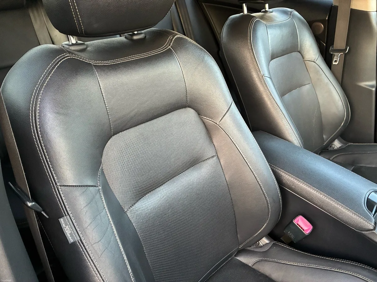 Toyota Avensis 2016 2.0 business - Image 6