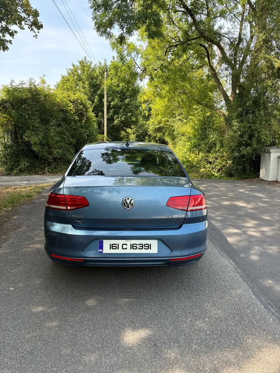 2016 Volkswagen Passat - Image 3