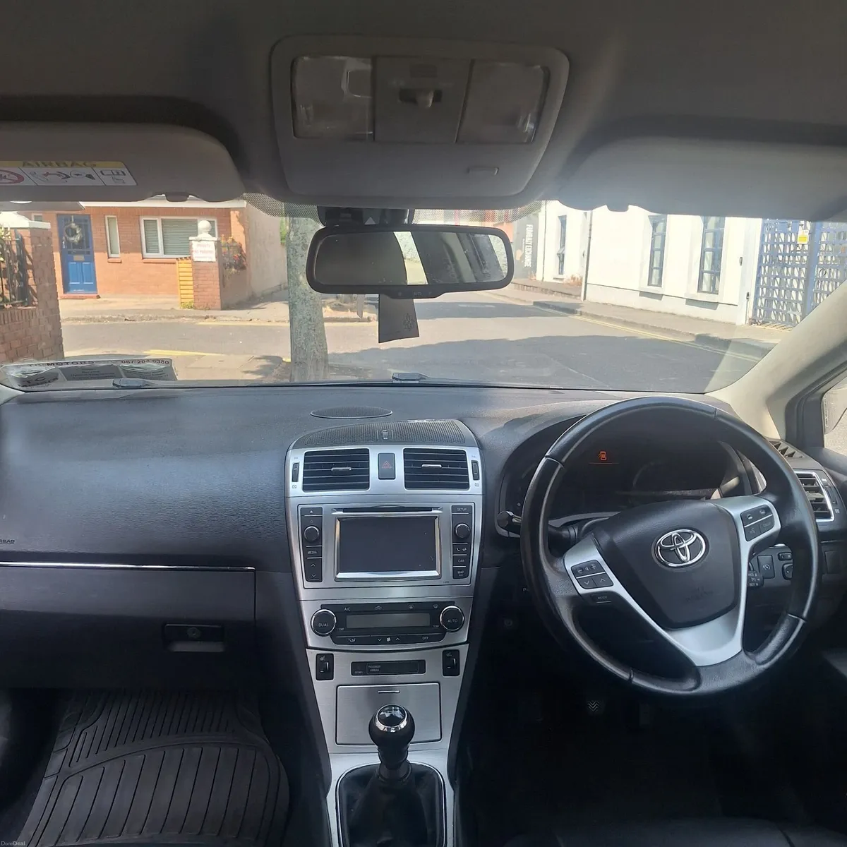 Toyota Avensis 2013 - Image 1