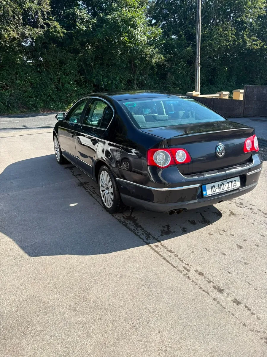 Volkswagen Passat 2010 - Image 6