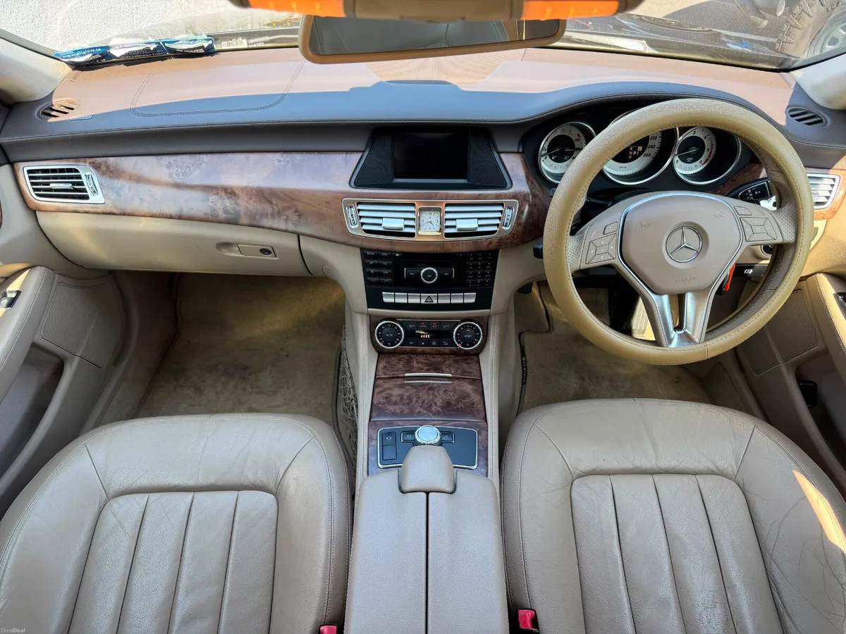 Mercedes-Benz CLS 3.0 2011 FRESH NCT - Image 2