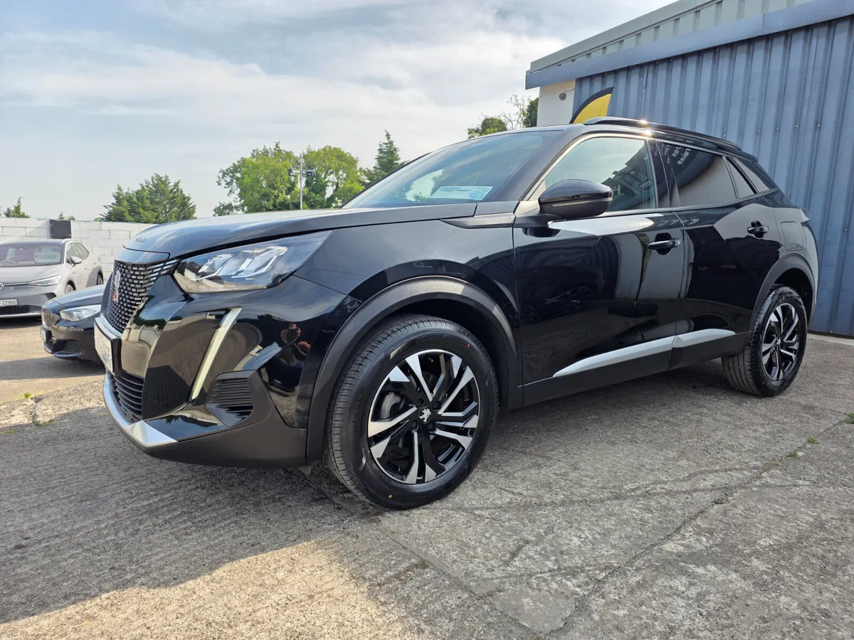 2023 PEUGEOT 2008 ALLURE * ONLY 19K MILES * - Image 3