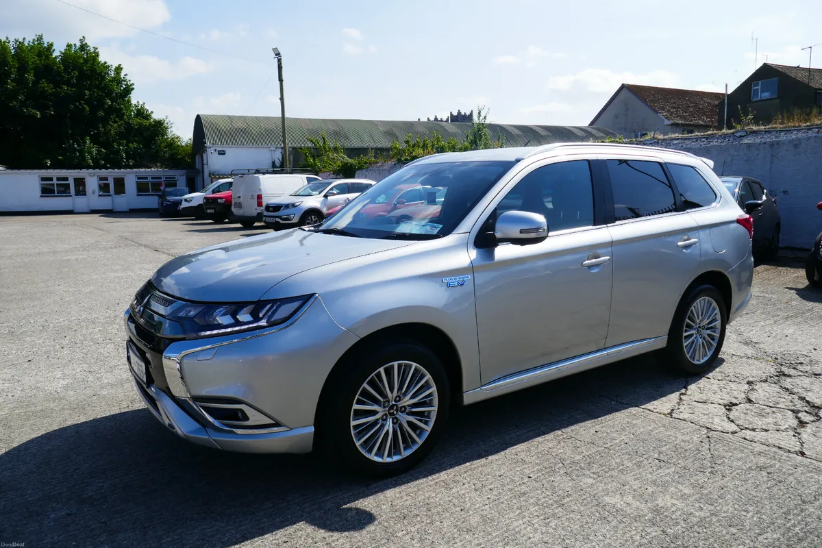 191, MITSUBISHI OUTLANDER 2.4 4H PHEV 221BHP 5 5DR - Image 5