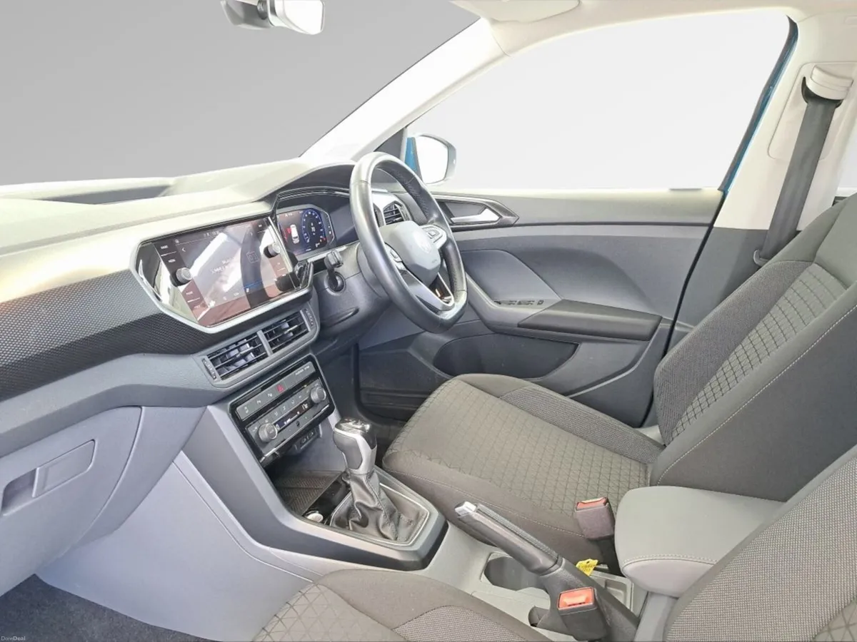 Volkswagen T-Cross TSI FIRST AUTO - Image 3