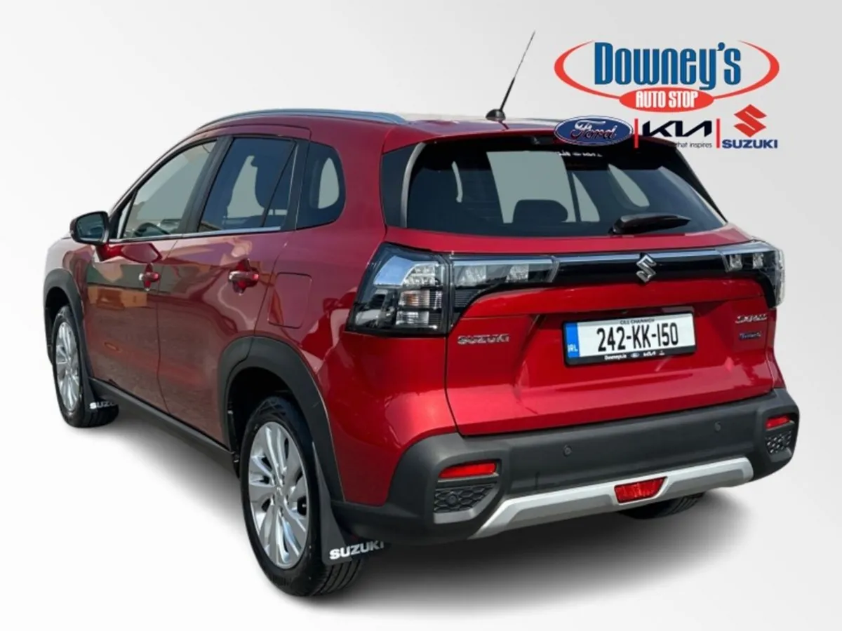 Suzuki S-CROSS 1.5 PETROL - Image 3