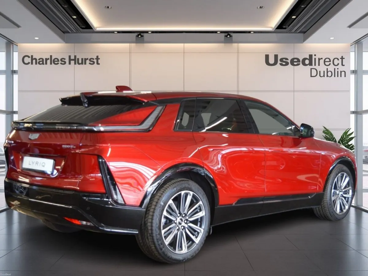 Cadillac Lyriq 600 E4 Sport - Image 2