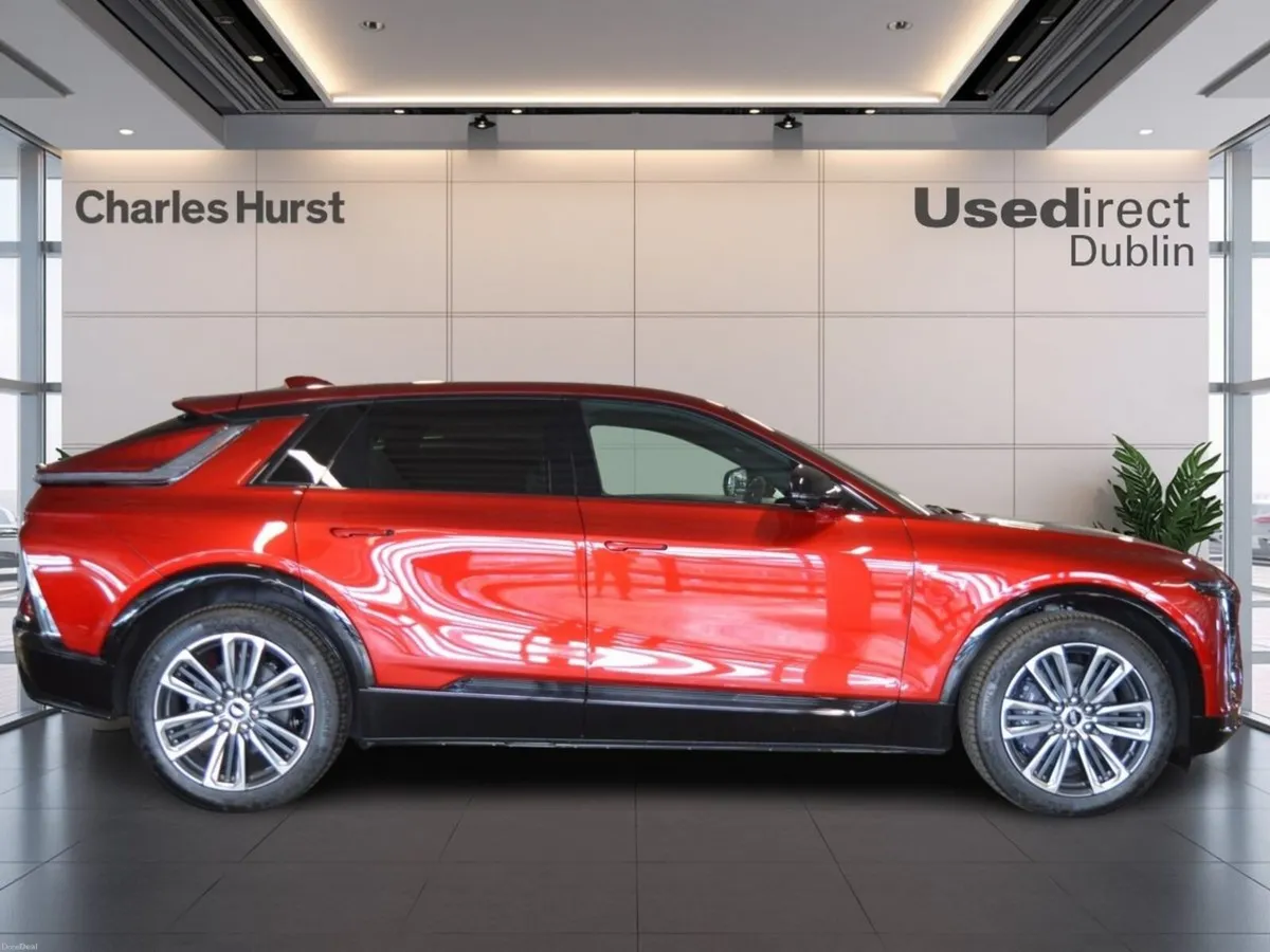 Cadillac Lyriq 600 E4 Sport - Image 3