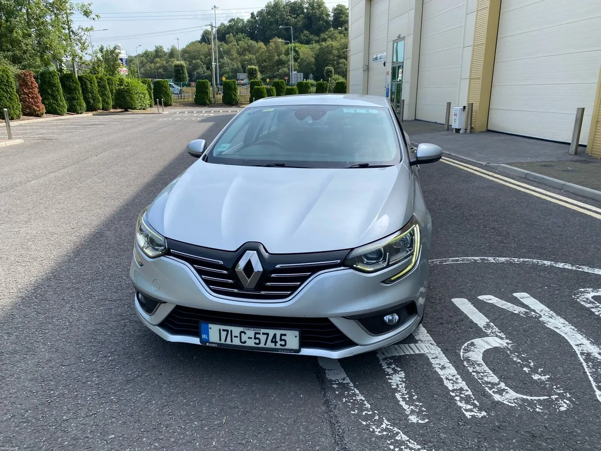 2017 Renault megane saloon one owner - Image 2