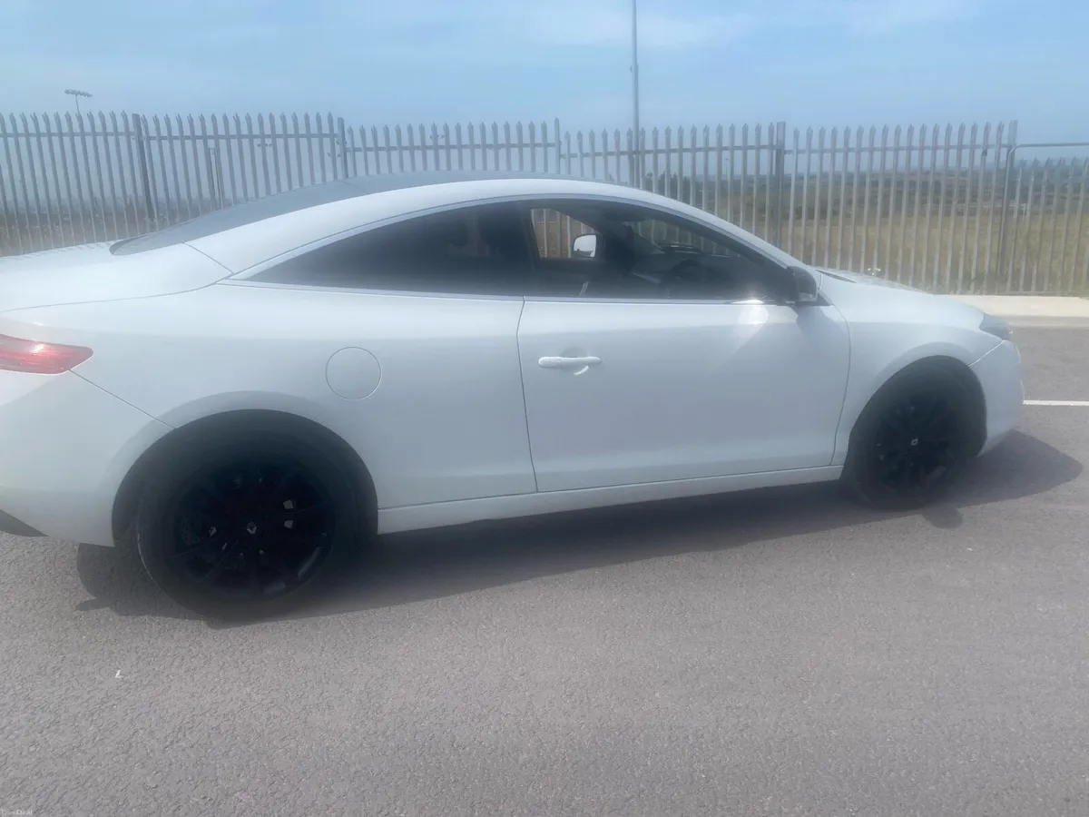 2011 white rare Laguna coupe mint nct 9/27 - Image 1