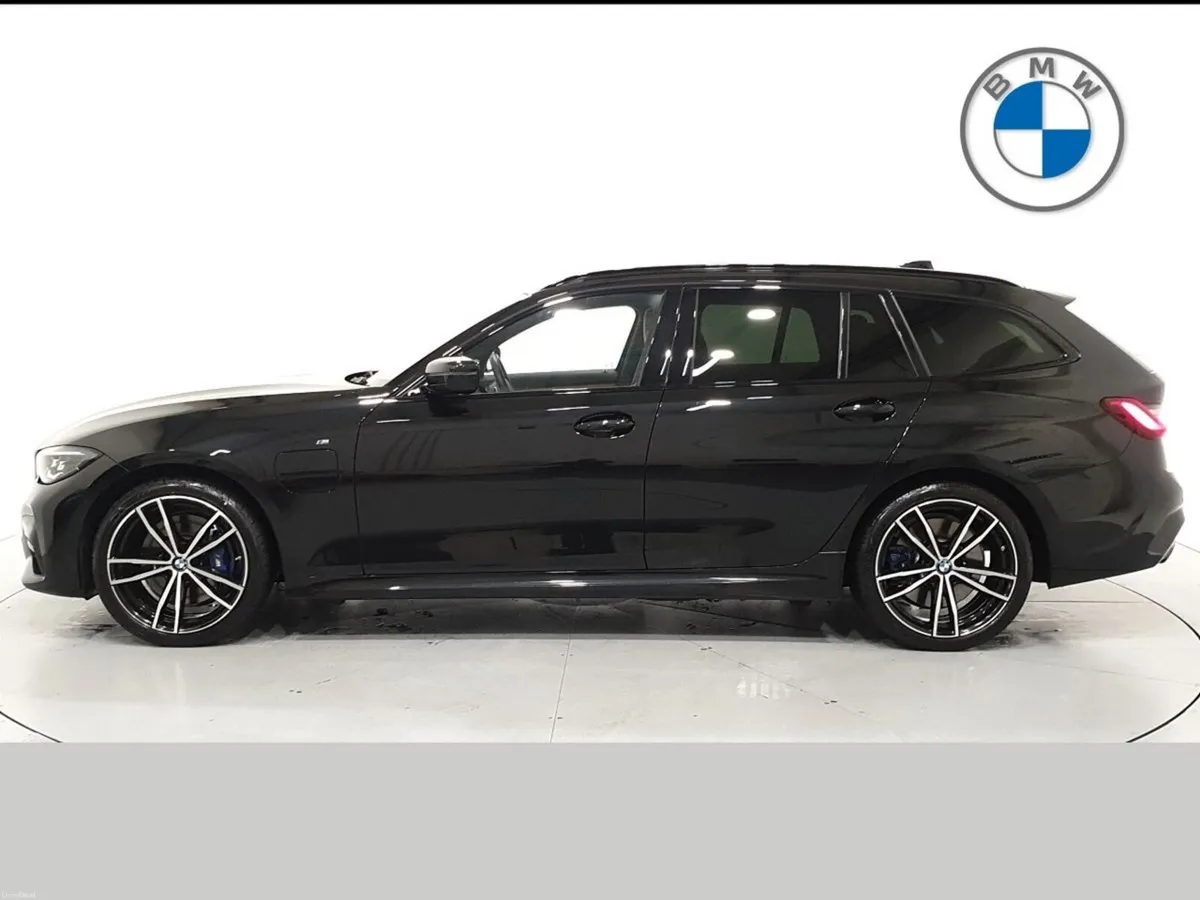 BMW 3-Series 330e M Sport Touring - Image 4