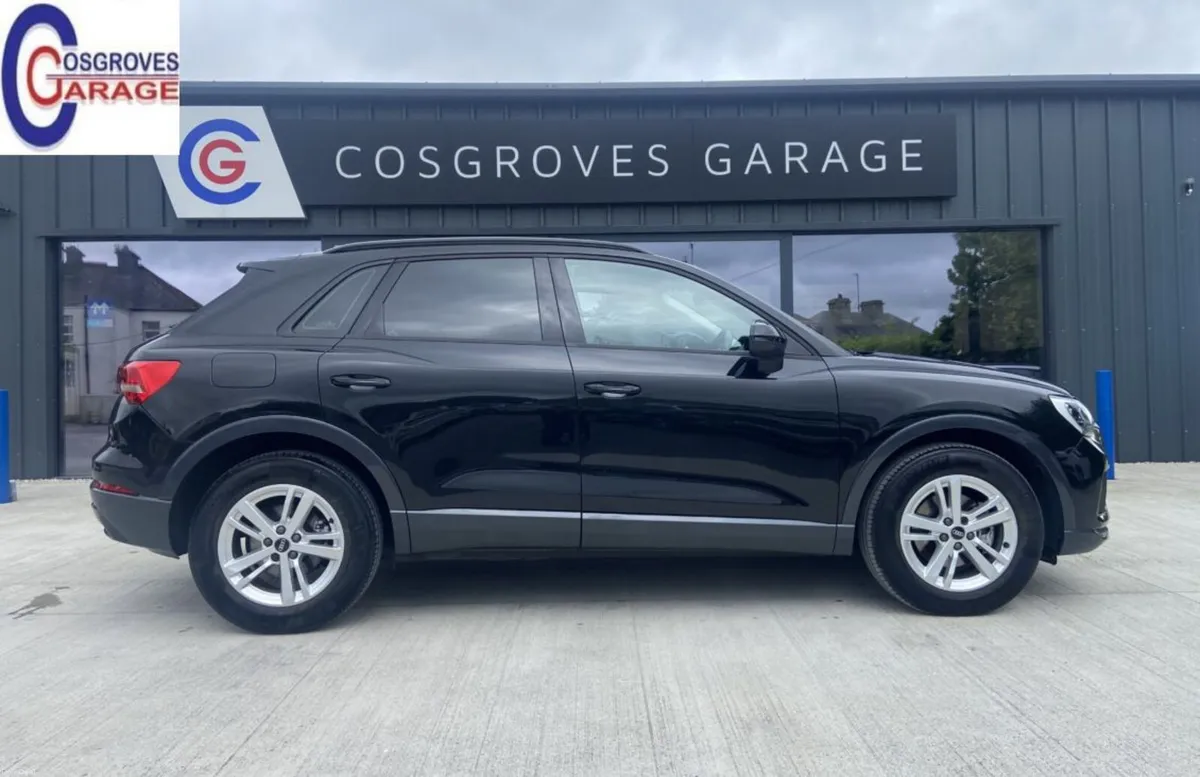 Audi Q3 2022 - Image 6