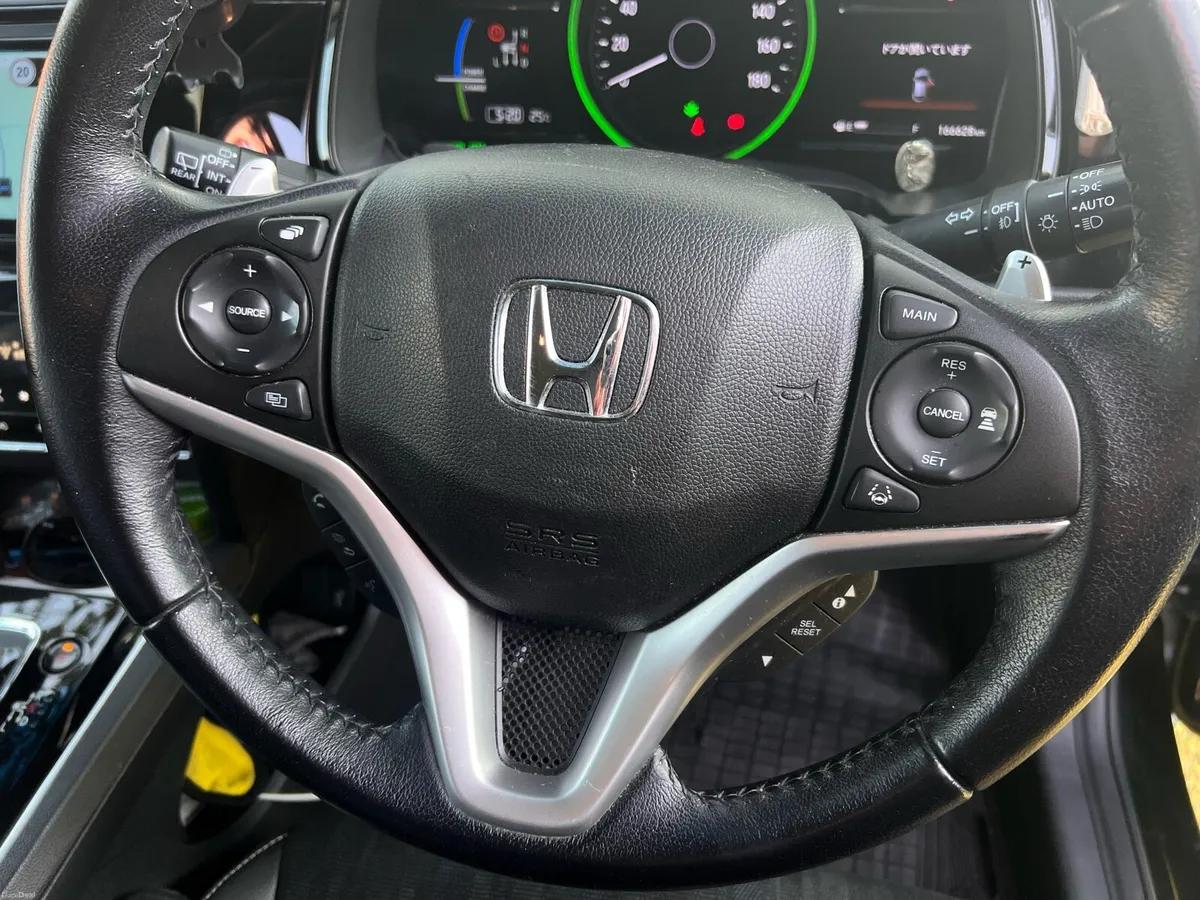 Honda Shuttle Hybrid X sensing model (Top Spec) - Image 6