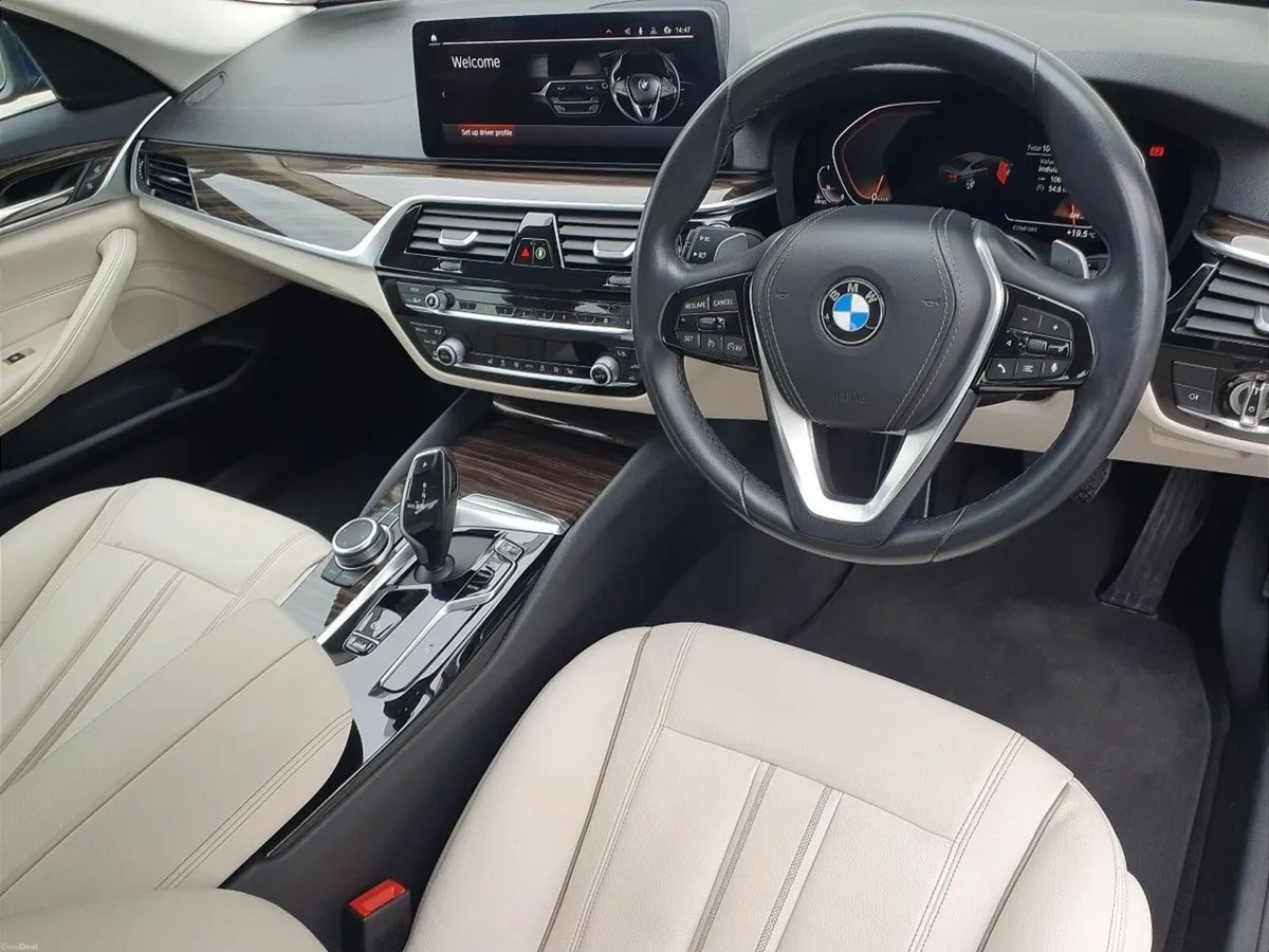 BMW 5-Series 520d SE (MHT) - Image 6
