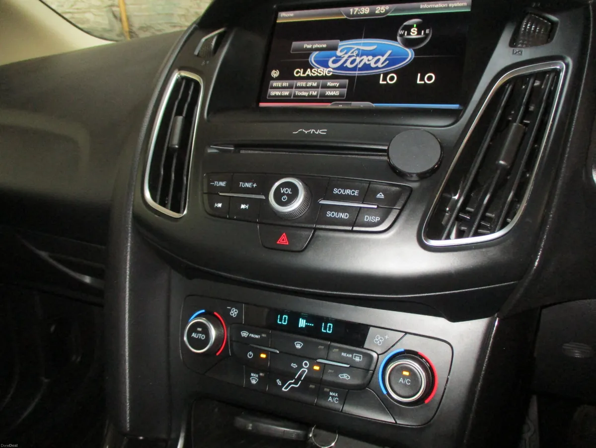 Ford Focus 2016 1,5TDCI TITANIUM - Image 4
