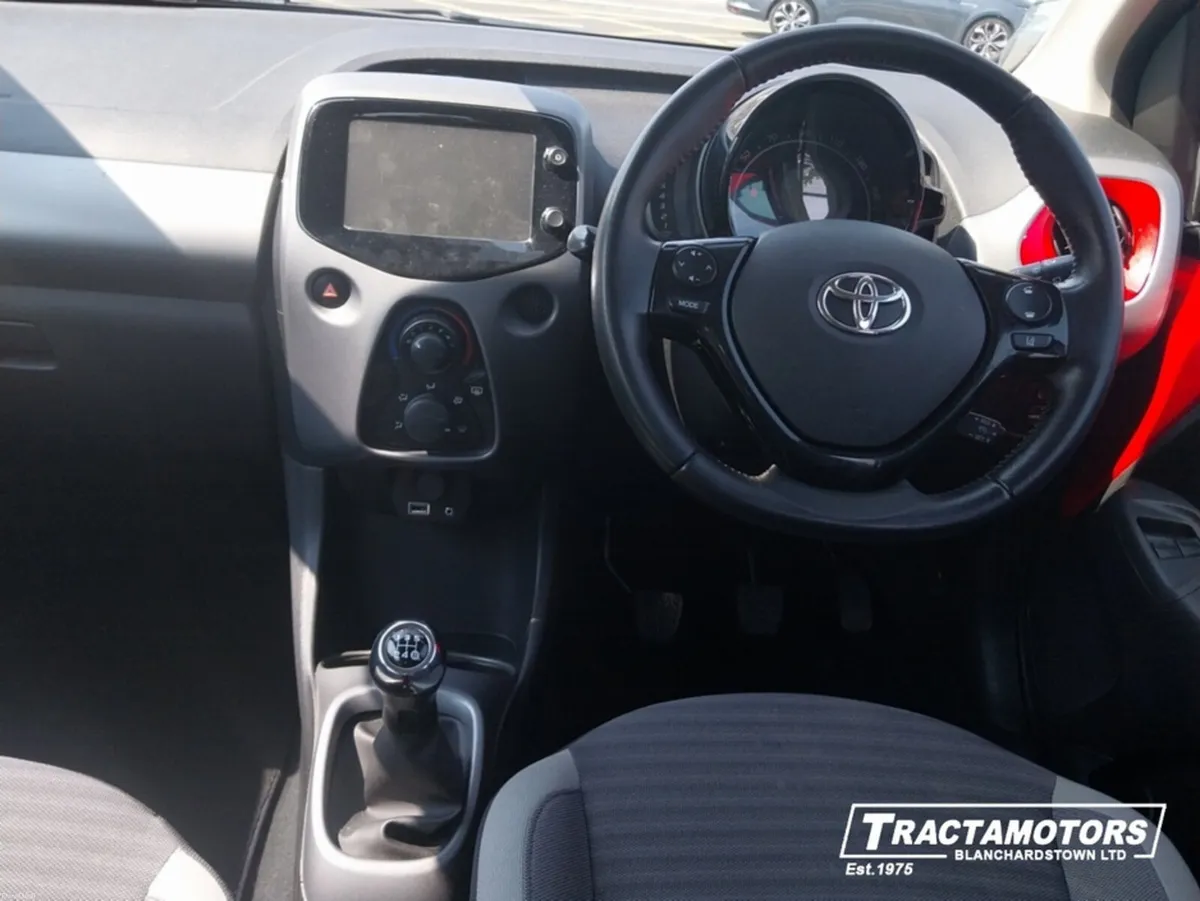 Toyota Aygo 1.0 X-PLAY 4DR - Image 2