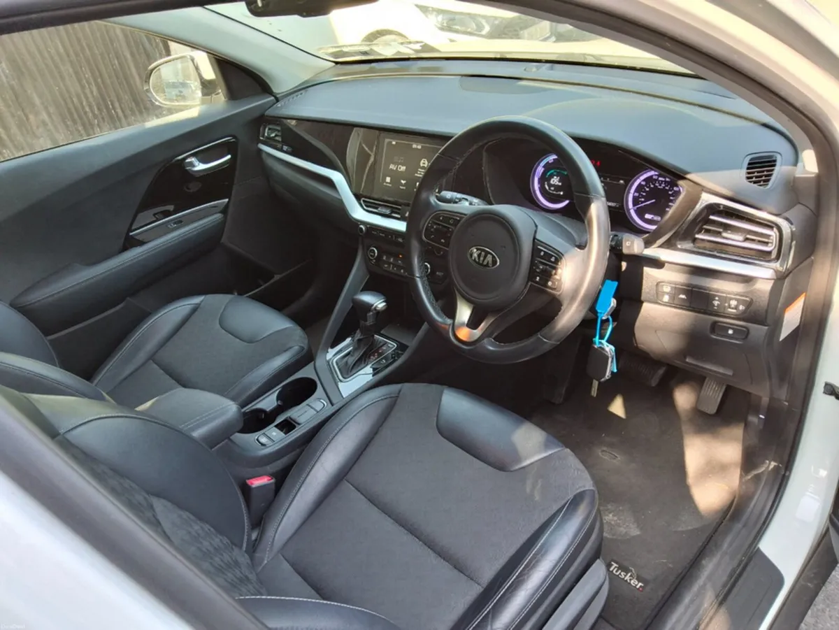 Kia Niro HYBRID ** LEVEL 2 ** - Image 6