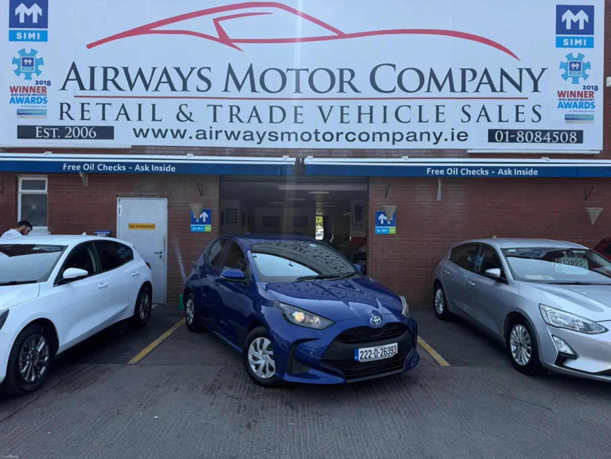 Toyota Yaris 1.0 AUTO 5DR - LOW KMS - Image 1