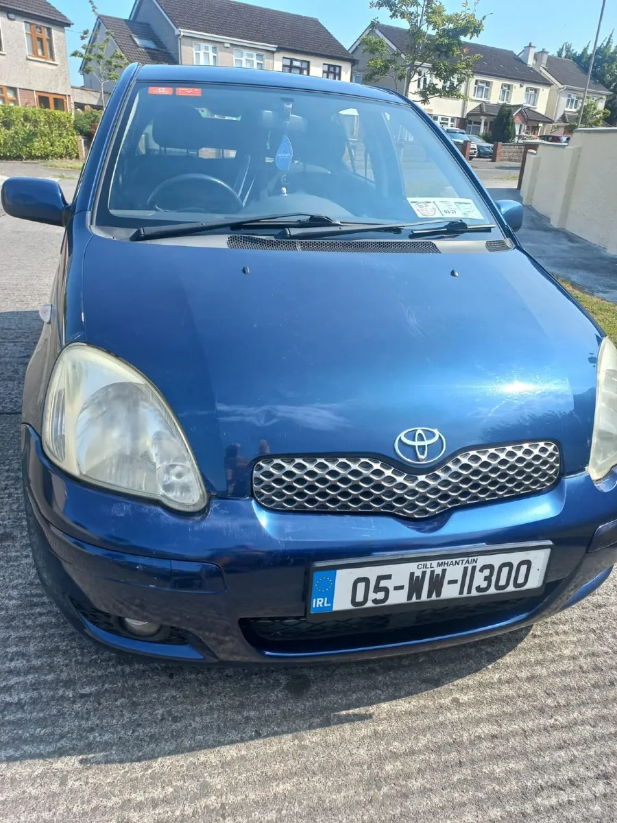 Toyota Yaris 2005 - Image 2