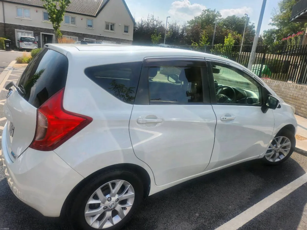 Car - Image 2