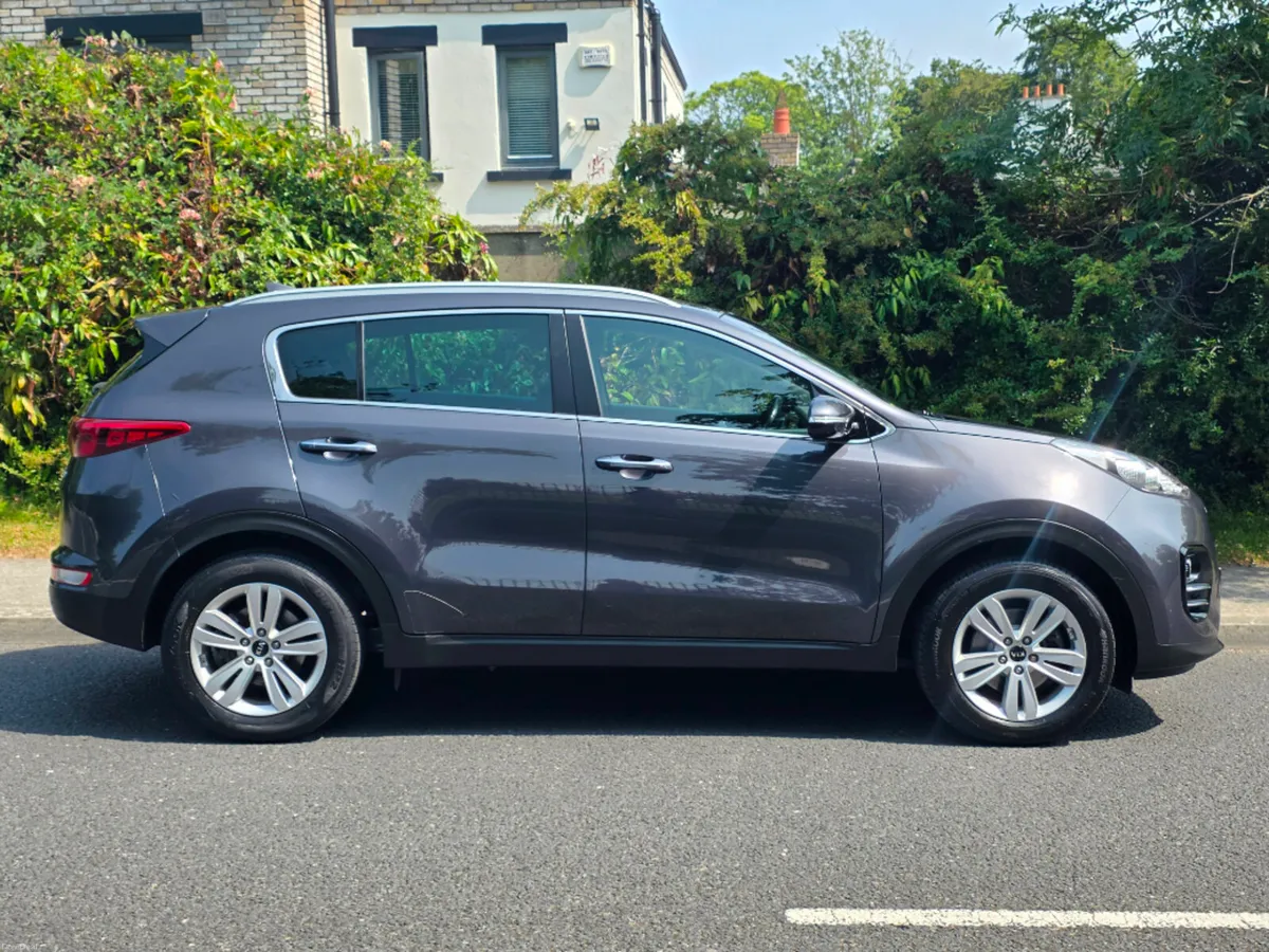 Kia Sportage 1.7 Platinum 5DR - Image 2