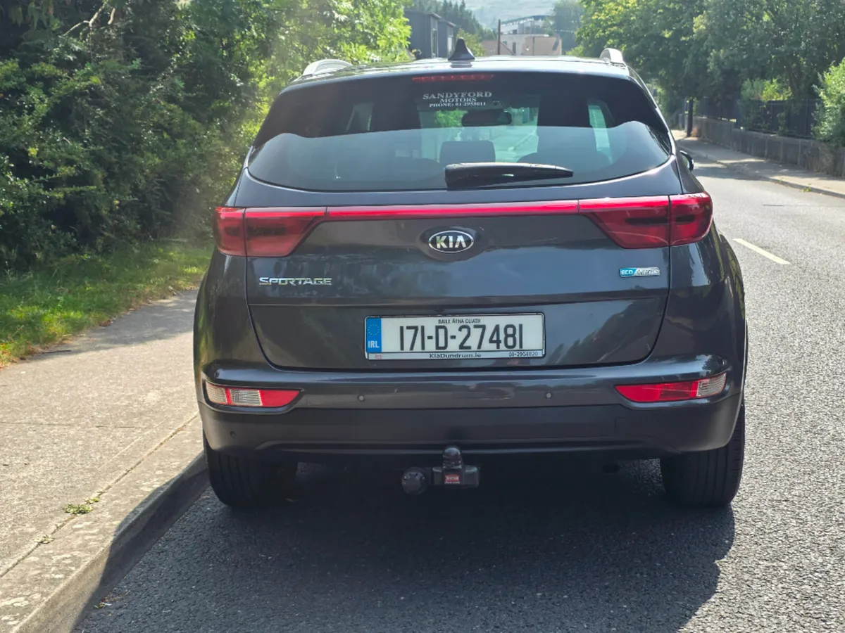 Kia Sportage 1.7 Platinum 5DR - Image 4