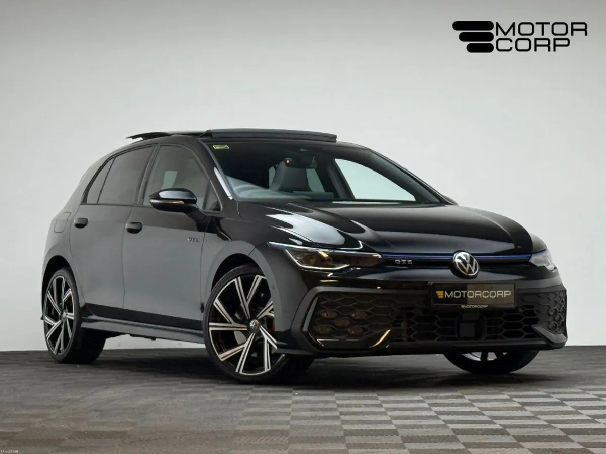 Volkswagen Golf GTE 1.5 PHEV 272HP DSG *PAN ROOF* - Image 1