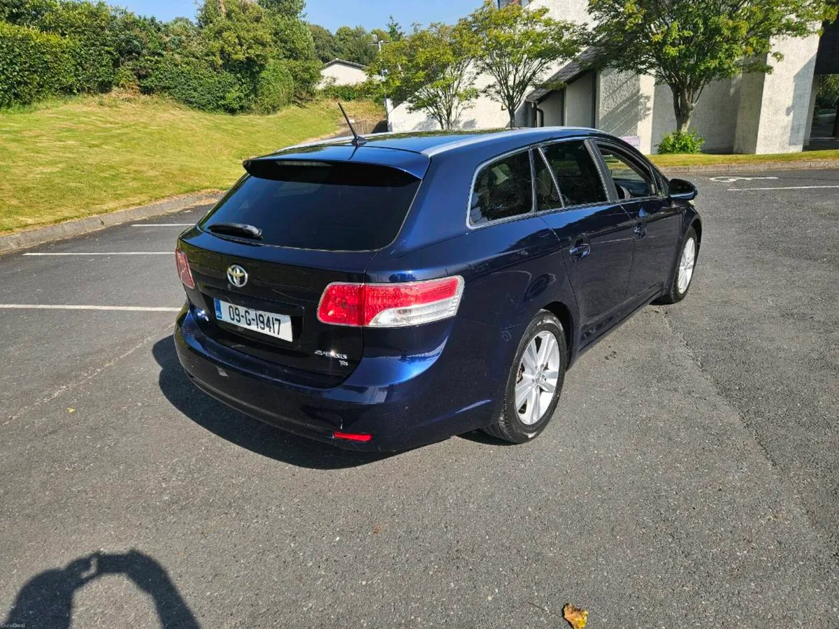 Toyota avensis - Image 5