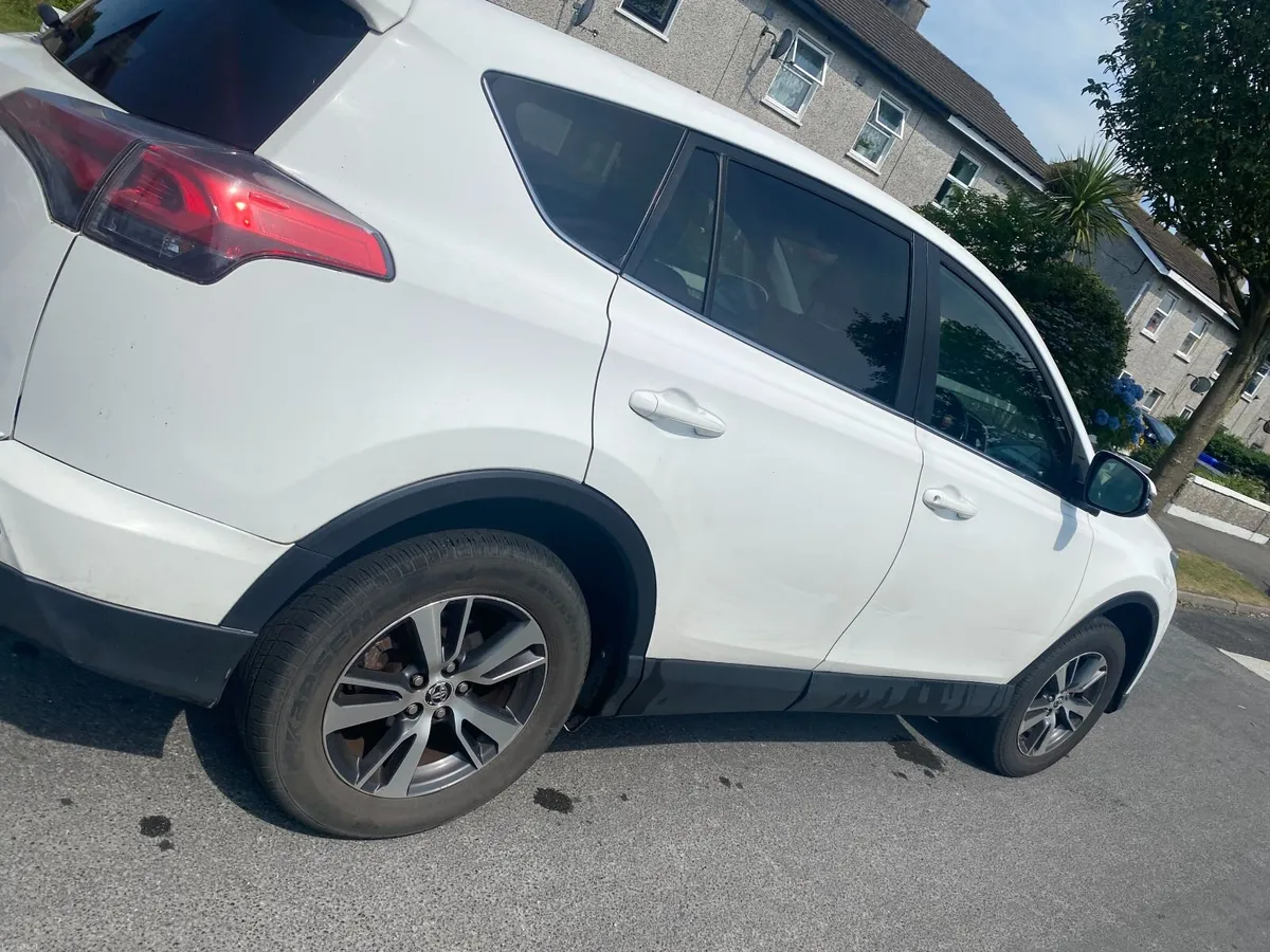 Toyota RAV4 2016 - Image 5