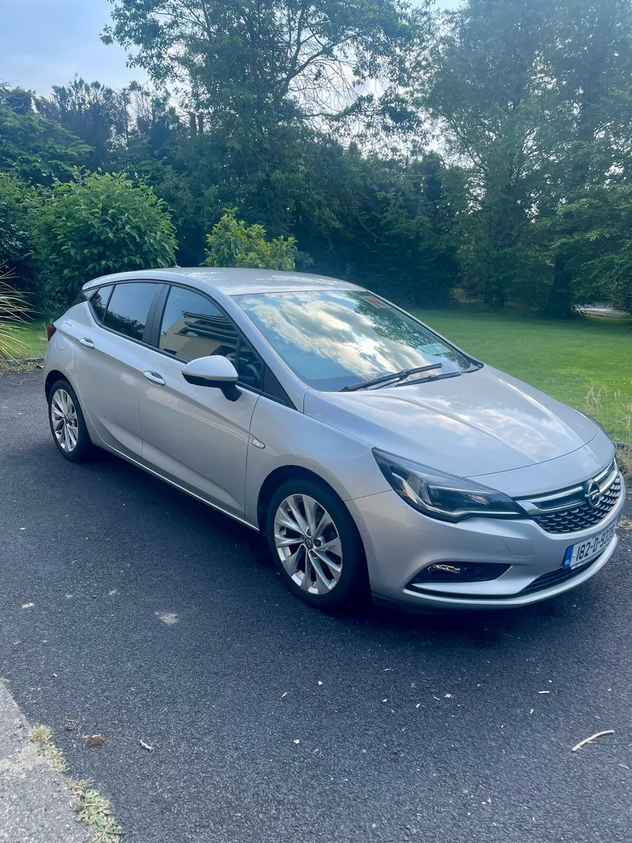 Opel Astra SC 1.0 Turbo - Image 2