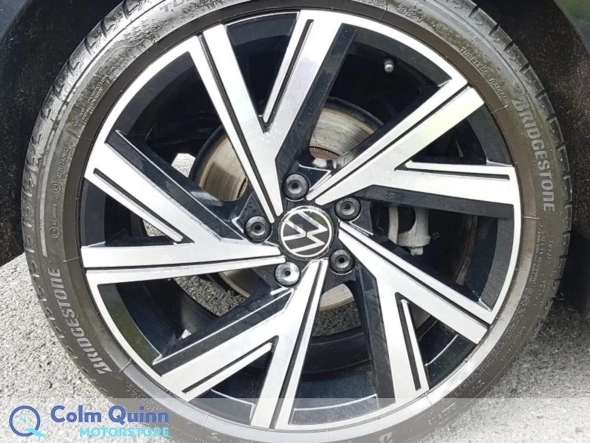 Volkswagen Golf R-Line DSG 2.0 TDI 150HP - 1 Owner - Image 5