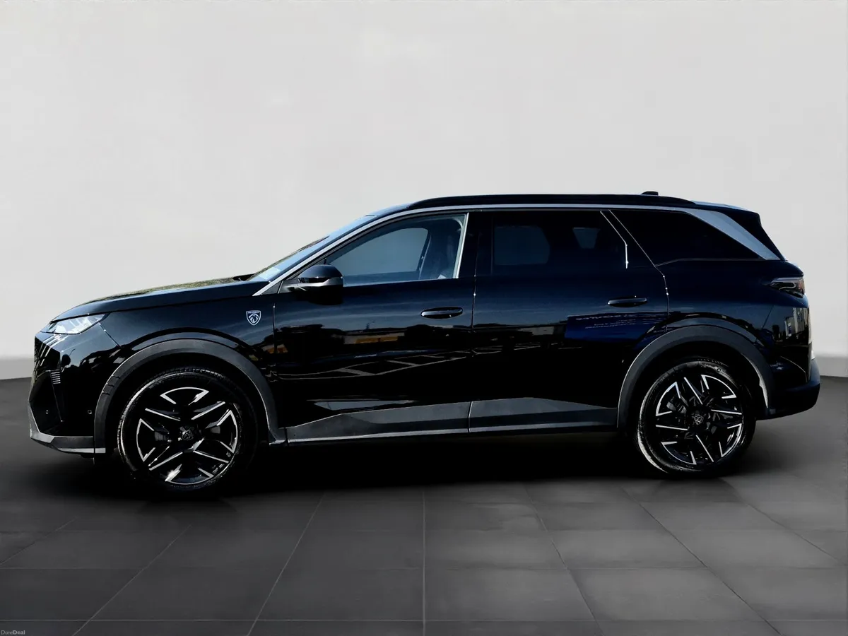 Peugeot 5008 GT Hybrid 145bhp - Image 5