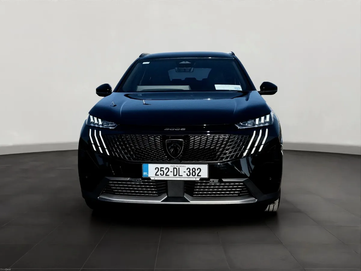 Peugeot 5008 GT Hybrid 145bhp - Image 2