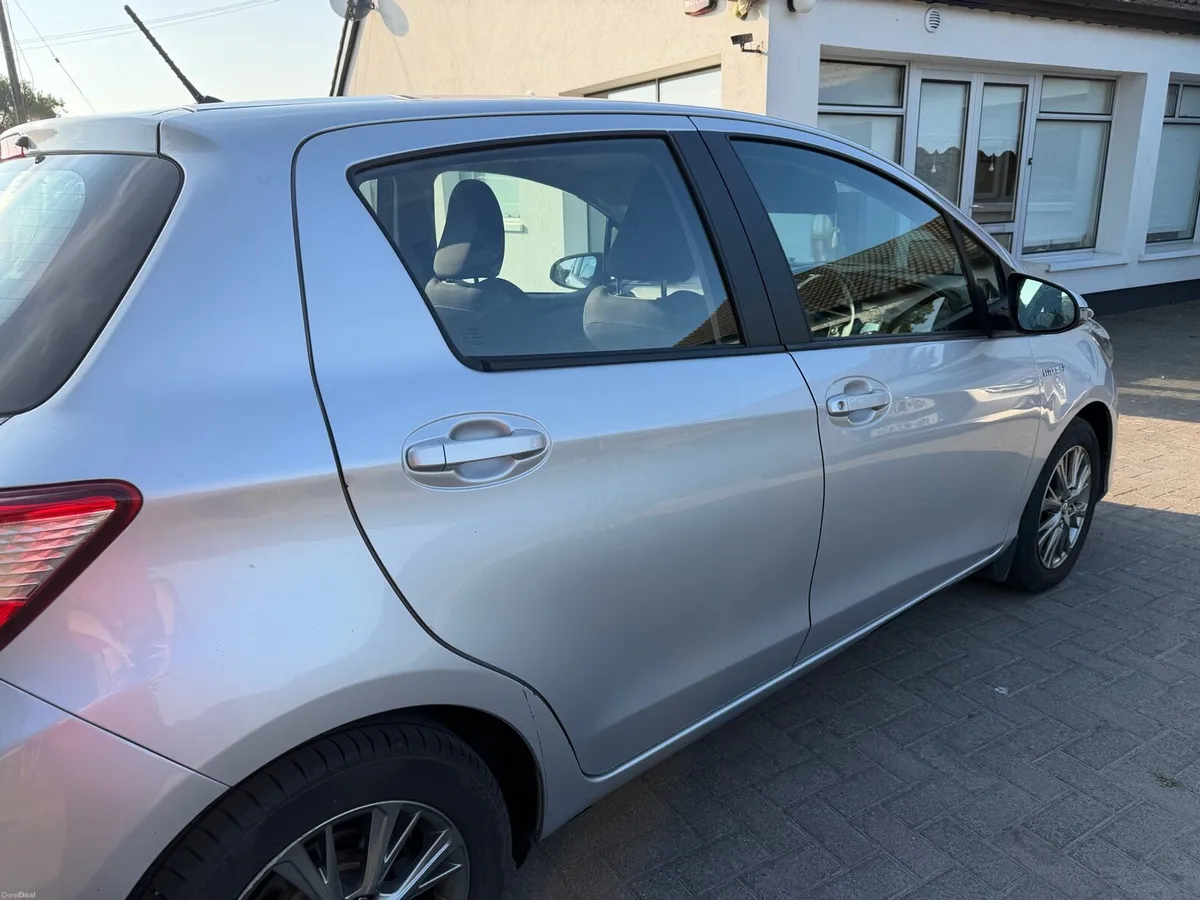 Toyota Yaris - Image 3