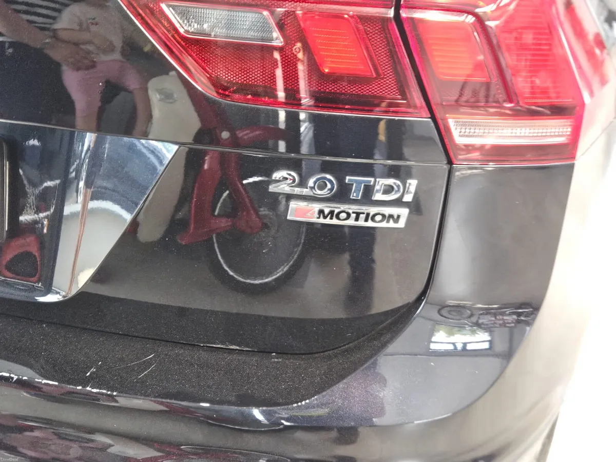 16 VOLKSWAGEN TIGUAN 4MOTION - Image 4