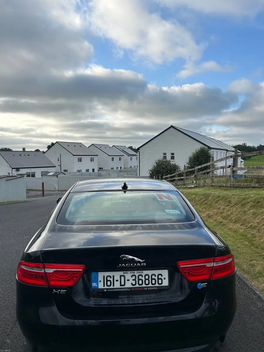 Jaguar XE 2016 - Image 3