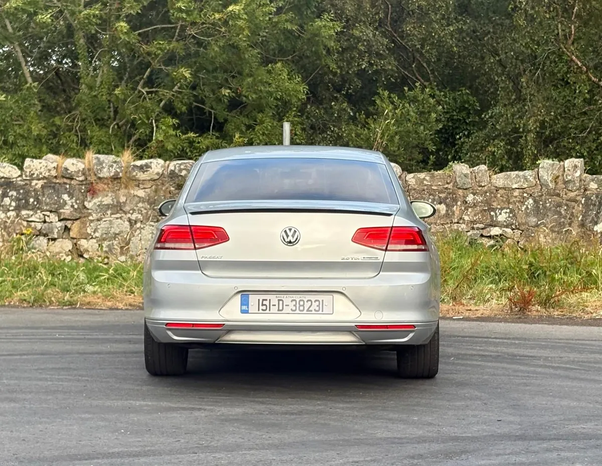 Volkswagen Passat - Image 4
