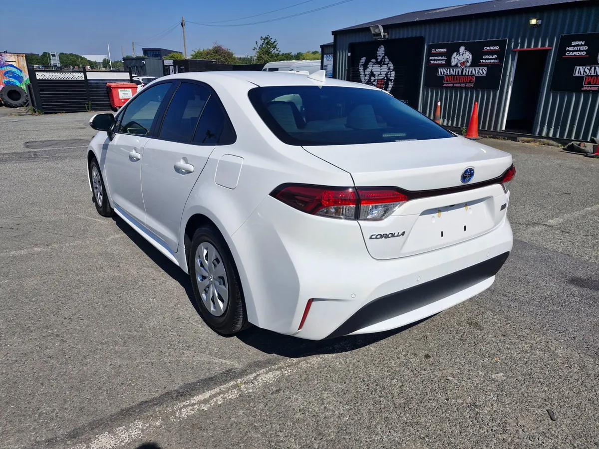 2024 Toyota Corolla 1.8L Hybrid Low Miles Fresh NC - Image 3