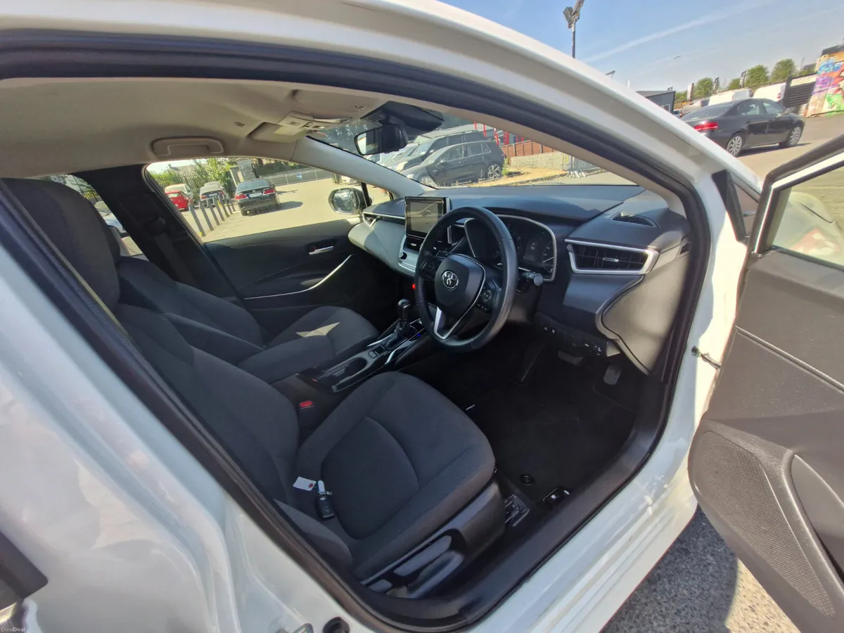 2024 Toyota Corolla 1.8L Hybrid Low Miles Fresh NC - Image 6