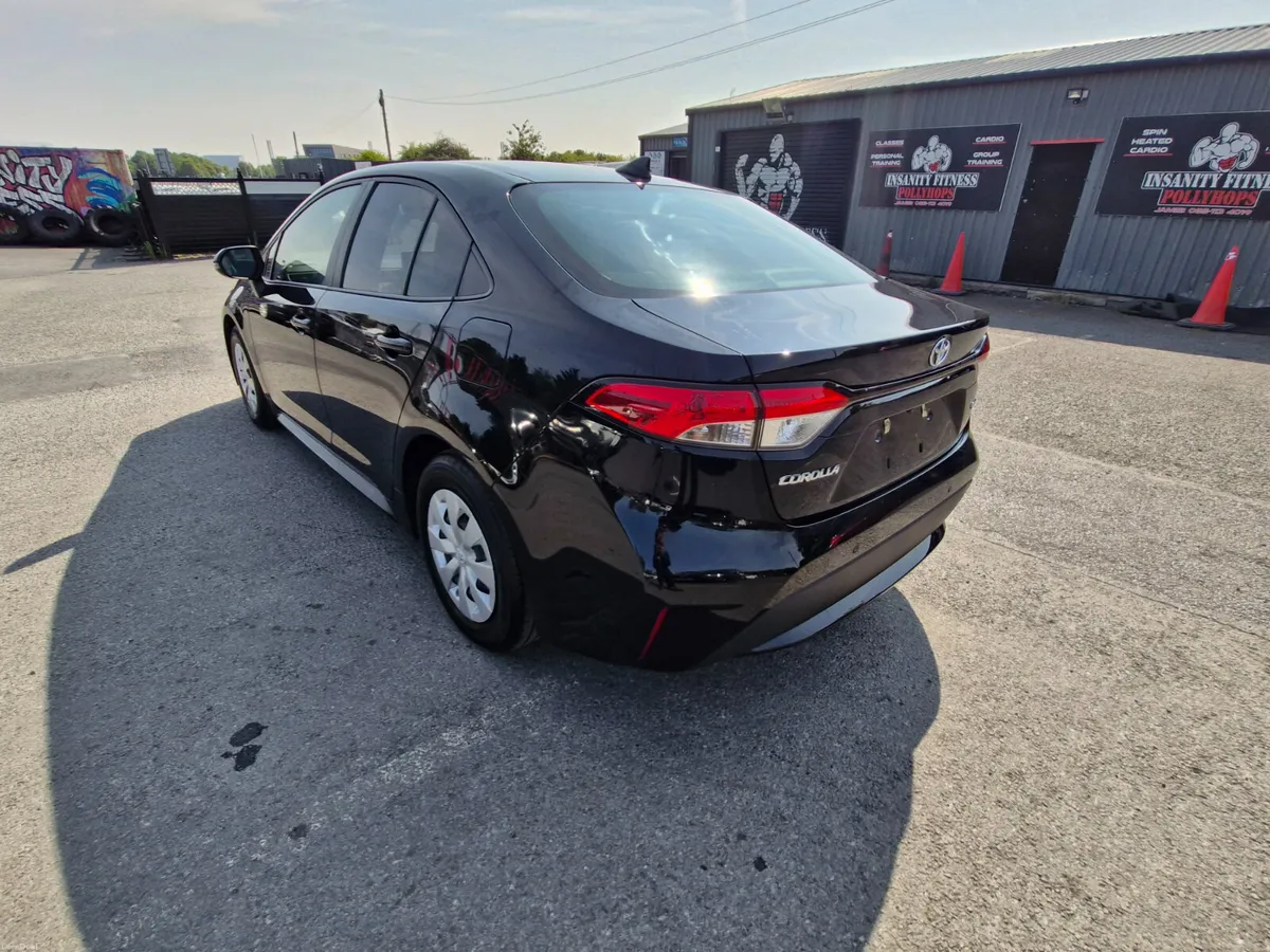2024 Toyota Corolla 1.8L Hybrid 13k Km Fresh NCT - Image 3