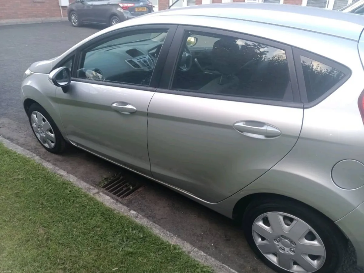 Ford fiesta - Image 3