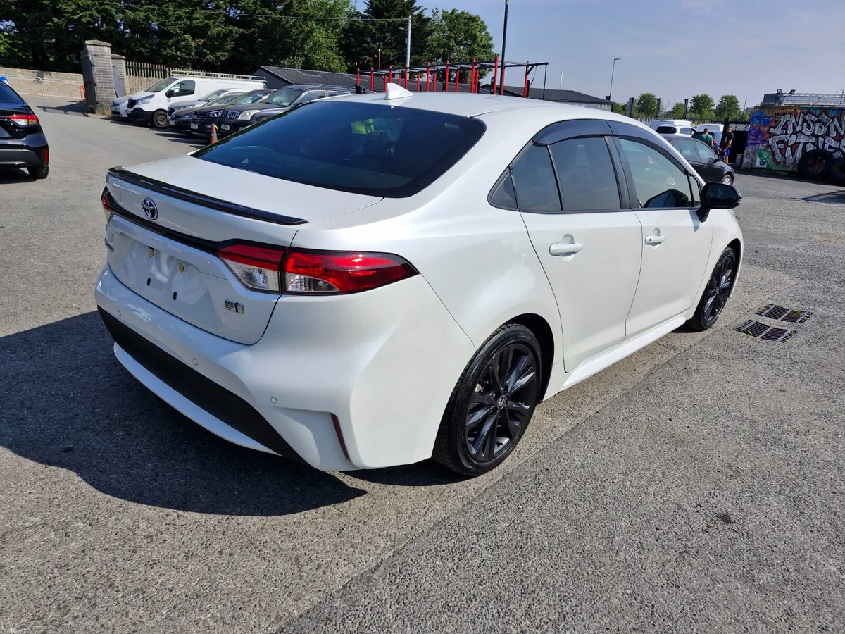 2023 Toyota Corolla 1.8L Hybrid Leather Package - Image 4