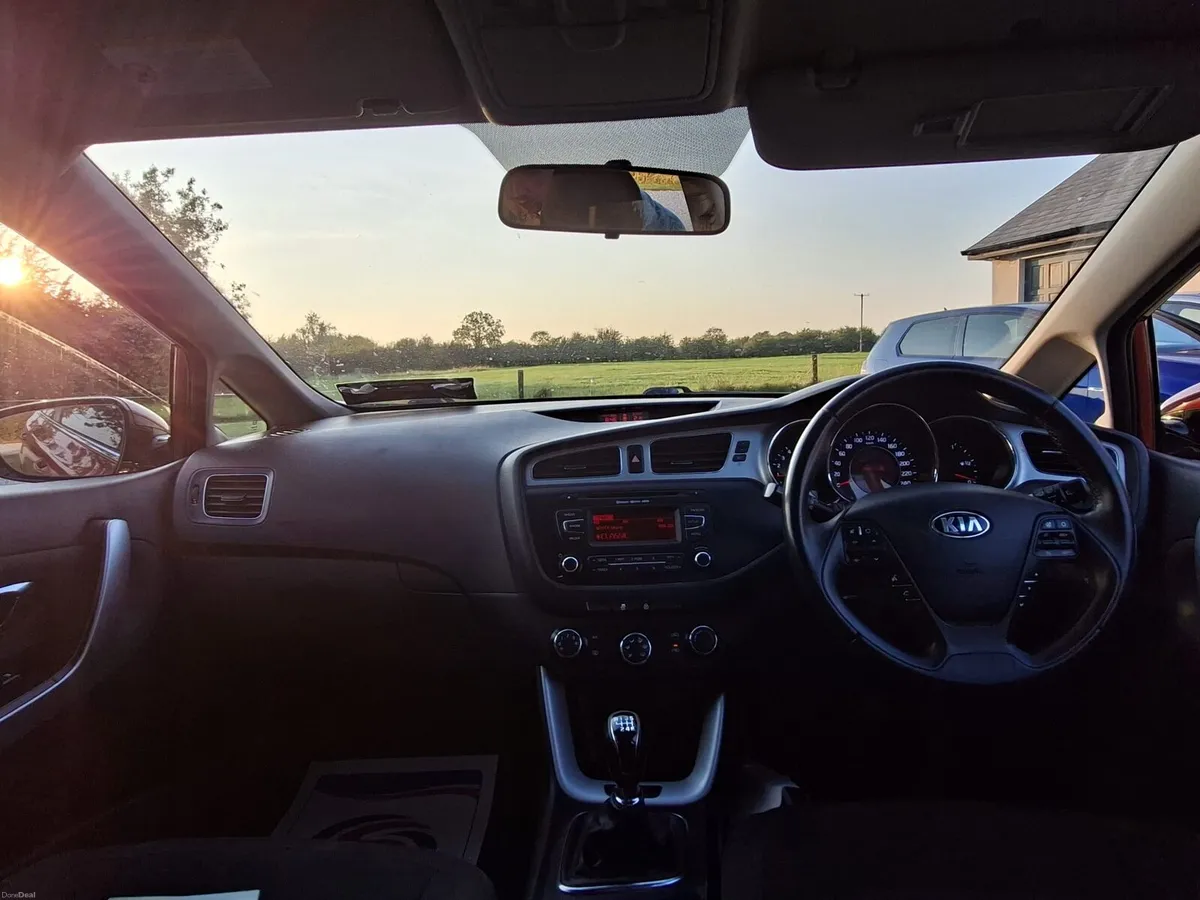 KIA CEED 1.6 DIESEL - Image 6
