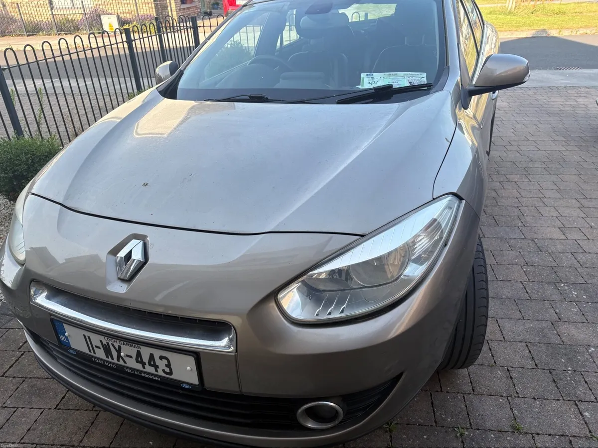 Renault Fluence 2011 - Image 2