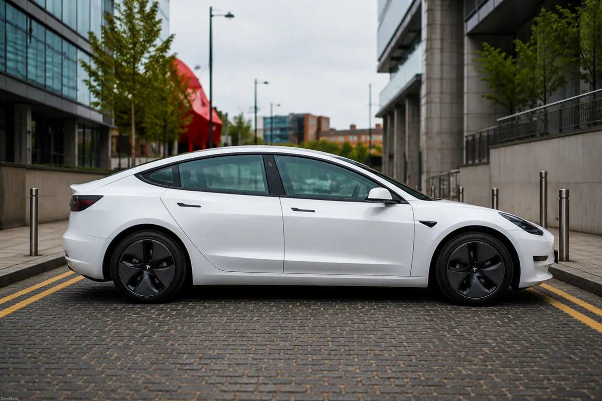 192 Tesla Model 3 RWD // 1 Year Warranty // Low Km - Image 3